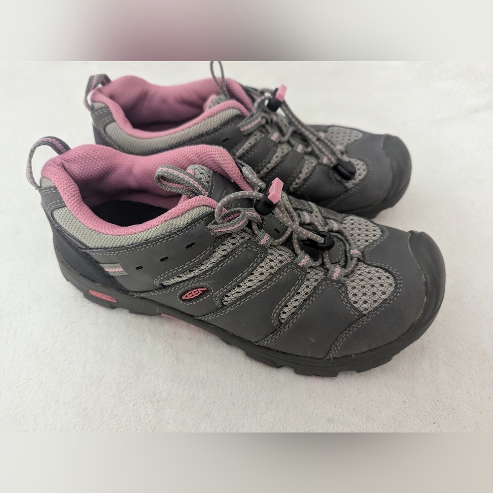 Keen Kids Shoes in Gray and Pink